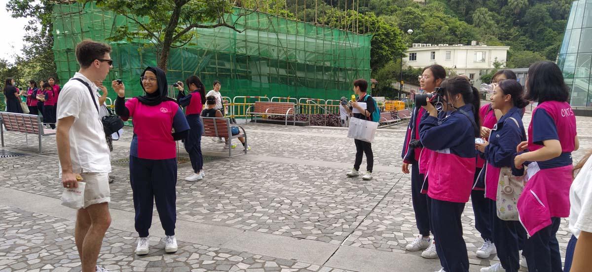 「拍拍手」短視頻拍攝工作坊外出拍攝活動，除了學習拍攝技巧外，更提升了學生溝通及協作能力